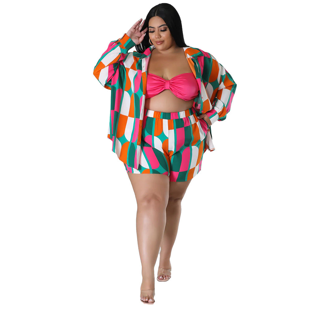 Conjunto de dos piezas de camisa y pantalones cortos de manga larga con solapa y estampado floral geométrico informal de talla grande para mujer