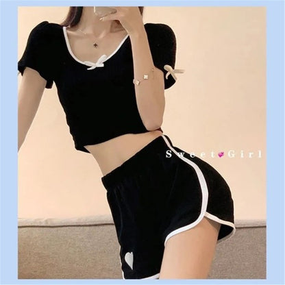 Pantalones cortos deportivos de moda para mujer, estilo deportivo, con estampado de corazones y bloques de color, para correr y yoga.