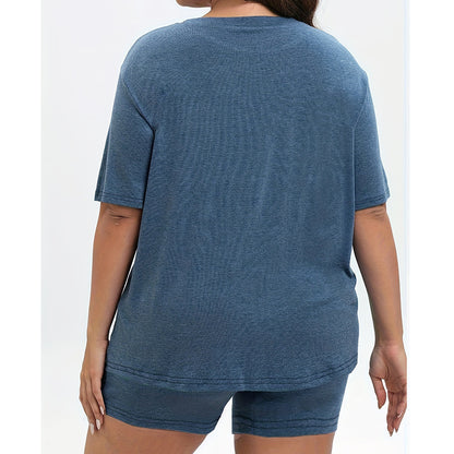 Conjunto de dos piezas de top y pantalones cortos de manga corta con cuello redondo y estampado de labios para mujer, sencillo e informal, de talla grande