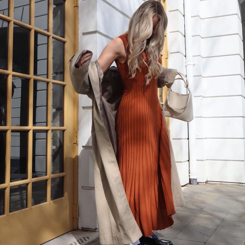 Women Elegant Casual Defined Waist Round Neck Solid Color Knitted Maxi Dress