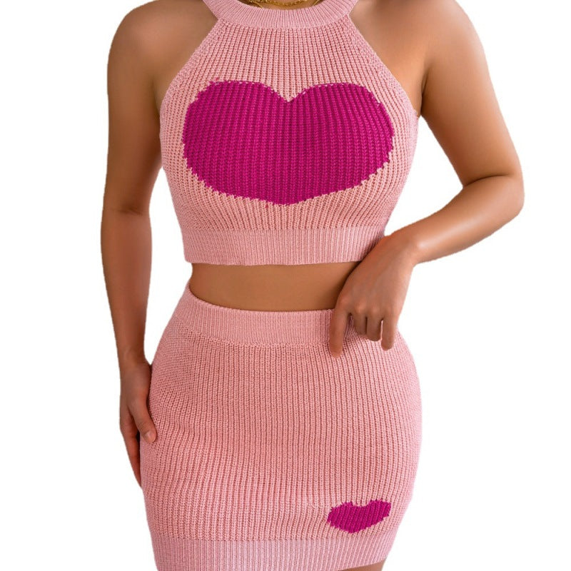 Conjunto de dos piezas de falda y top con ombligo en contraste con corazón para mujer