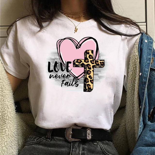 Camiseta informal de manga corta con estampado de letras de amor para mujer