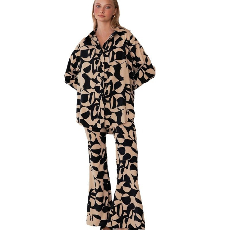 Conjunto de pijama holgado con estampado de diseño informal para mujer