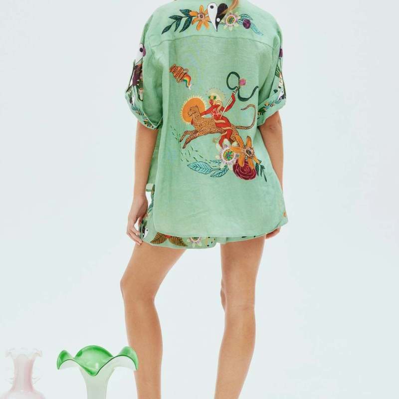 Conjunto de dos piezas de camisa y pantalones cortos de manga corta con estampado floral informal para mujer