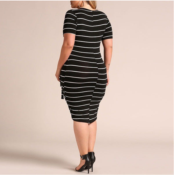 Vestido informal de manga corta a rayas con cuello en V y talla grande para mujer