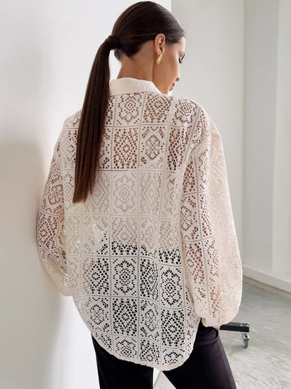 Blusa informal elegante de encaje con solapa hueca y manga larga para mujer