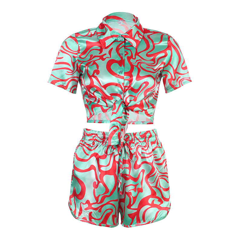 Conjunto informal de 2 piezas con top de manga corta estampado y pantalones cortos con cintura elástica