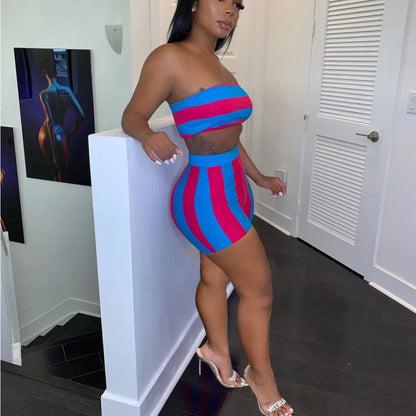 Conjunto de dos piezas formado por top de tubo y pantalones cortos informales a rayas sexys para mujer