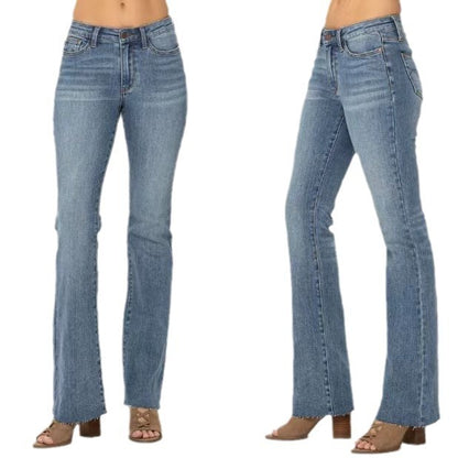 Vaqueros ajustados y acampanados informales de moda para mujer