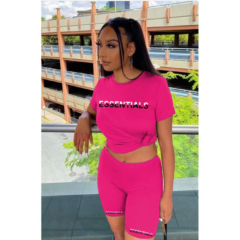 Conjunto deportivo informal para mujer con camiseta de manga corta y pantalones cortos ajustados con estampado de letras