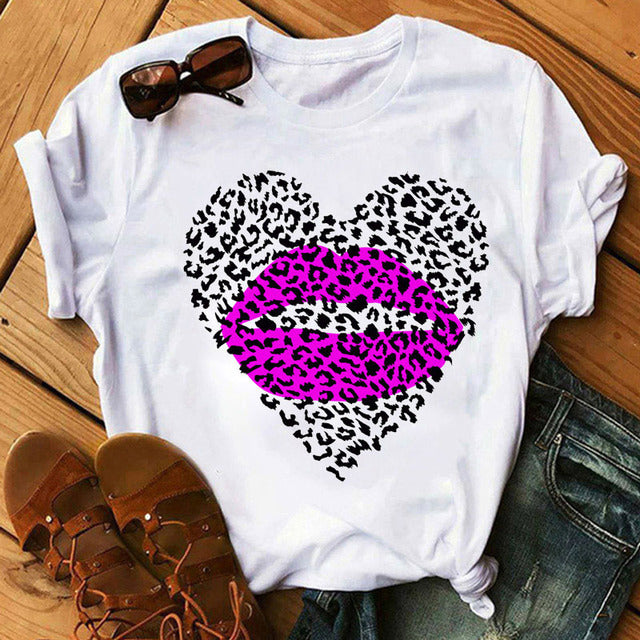 Camiseta informal de manga corta con cuello redondo y estampado de labios para mujer