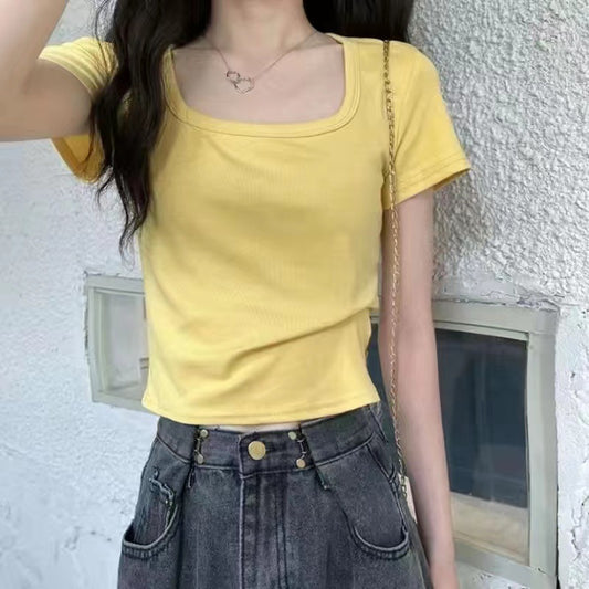 Camiseta informal de manga corta con cuello cuadrado y base de color liso para mujer