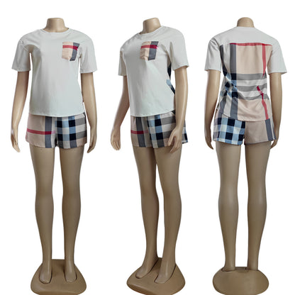 Conjunto de dos piezas de camiseta y pantalones cortos de manga corta con cuello redondo y estampado a cuadros para mujer
