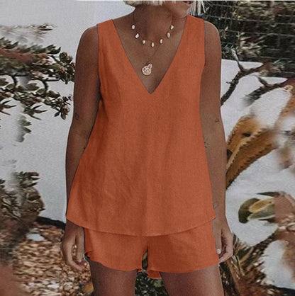 Plus Size Women Solid Color Simple Casual Vest Top And Elastic Waist Shorts Two-Piece Set