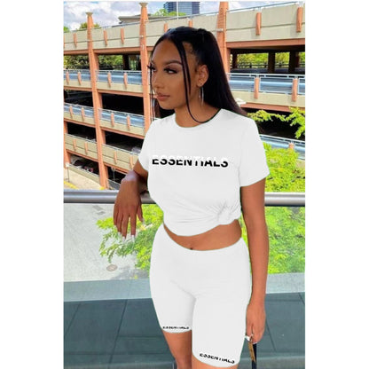 Conjunto deportivo informal para mujer con camiseta de manga corta y pantalones cortos ajustados con estampado de letras