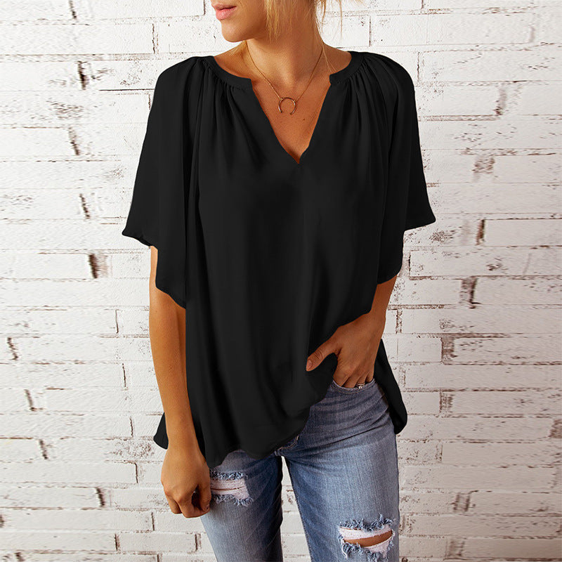 Blusa informal holgada de color liso con cuello en V y volantes de manga corta para mujer