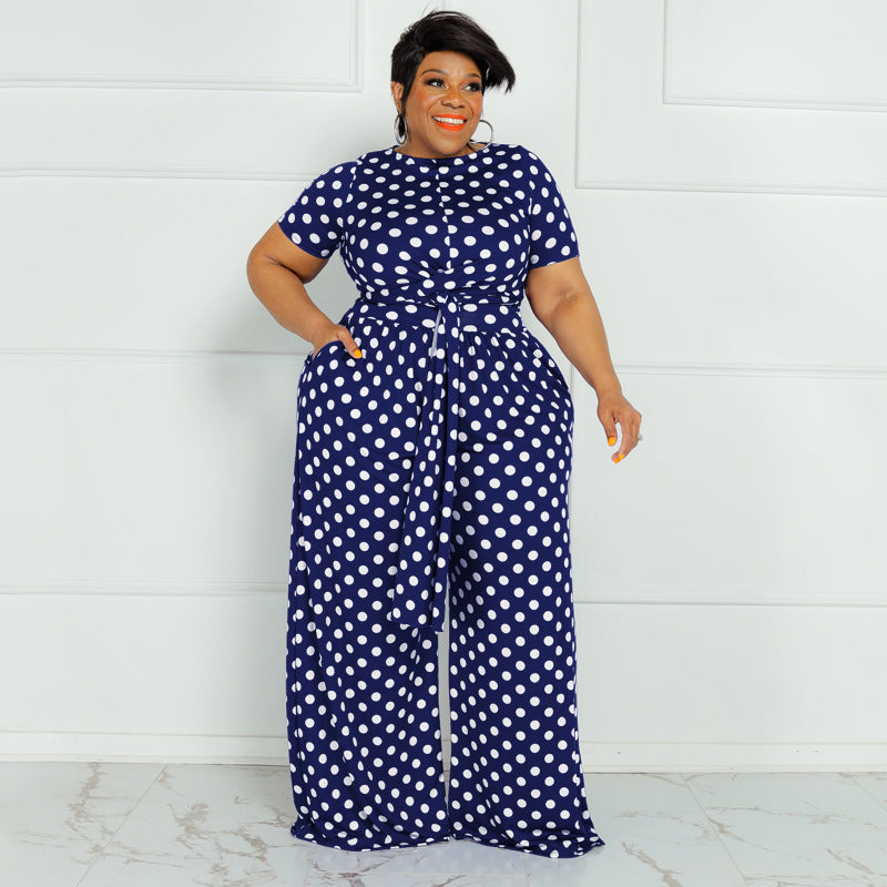 Traje informal de dos piezas con top de manga corta y pierna ancha con encaje de lunares para mujer de talla grande