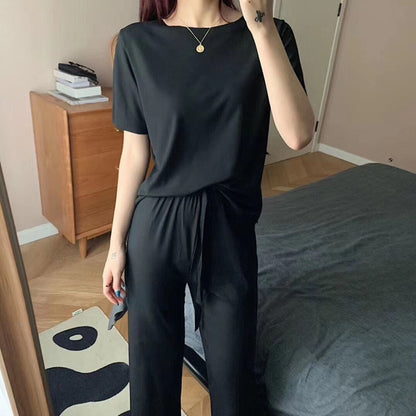Conjunto de dos piezas de top y pantalón de manga corta de seda helada informal de verano para mujer