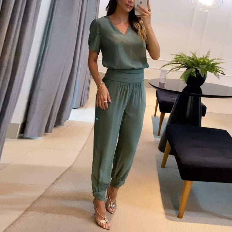 Conjunto de dos piezas de blusa y pantalón de manga corta con cuello en V y estampado de bloques de color para mujer