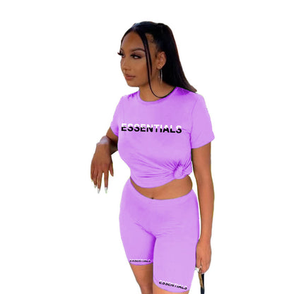 Conjunto deportivo informal para mujer con camiseta de manga corta y pantalones cortos ajustados con estampado de letras