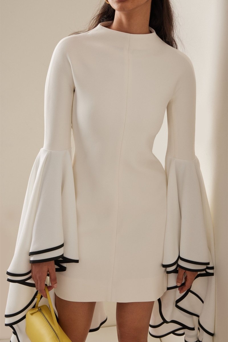 Vestido mini con mangas con volantes en contraste Maxine