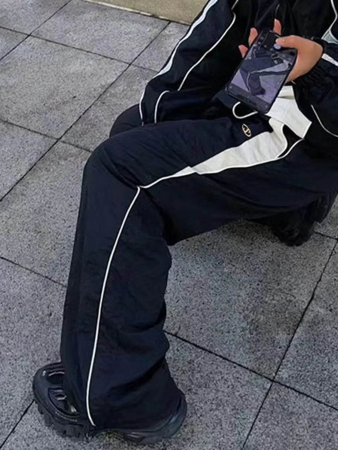 Men's Contrast Paneled Loose Parachute Pants