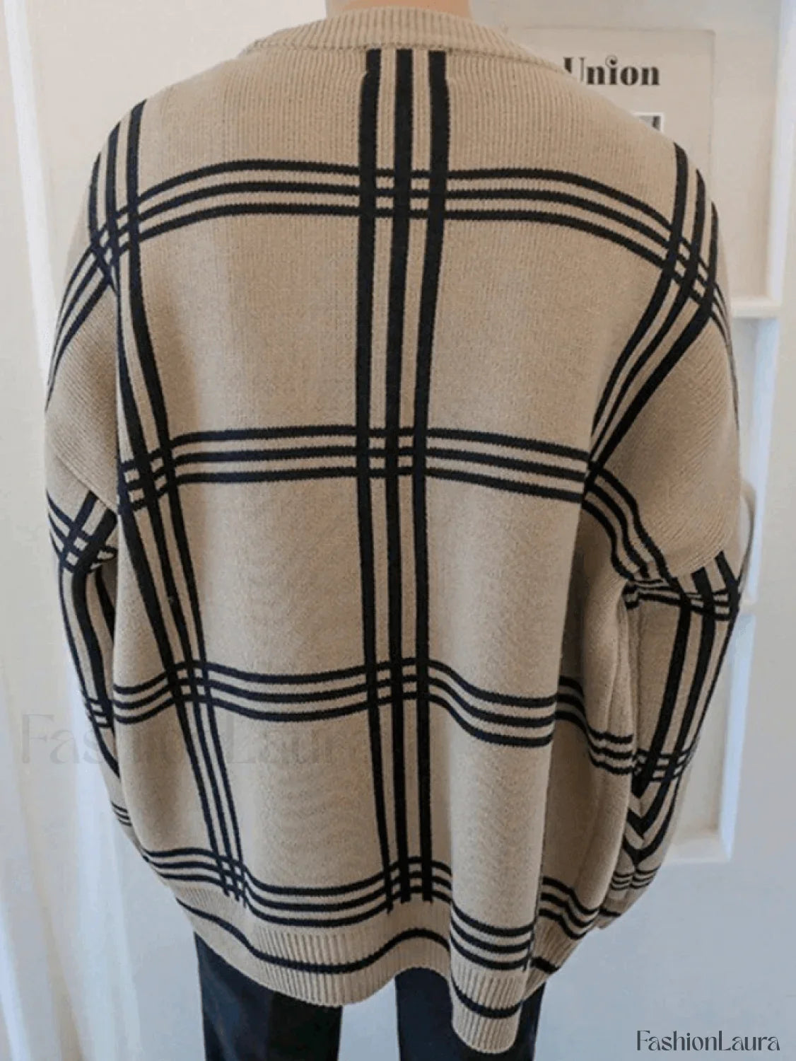Men's V Neck Checkered Cardigan