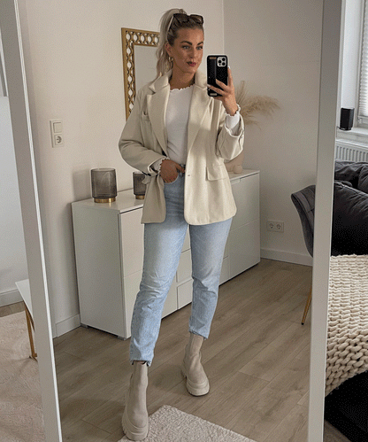 Women's Trendy Beige Blazer with Pockets and Buttons | Great for Everyday Wear