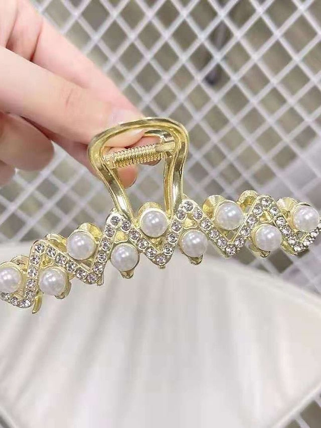 AOPRIE Pearl Metal Hair Clips for Women 2.5 In Small Size Claw Clip for Girls Hair Clips Claw Hair Accessories for Women Gold for Women