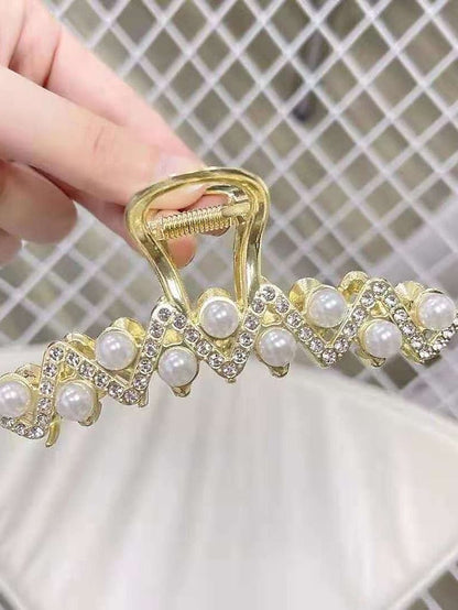 AOPRIE Pearl Metal Hair Clips for Women 2.5 In Small Size Claw Clip for Girls Hair Clips Claw Hair Accessories for Women Gold for Women