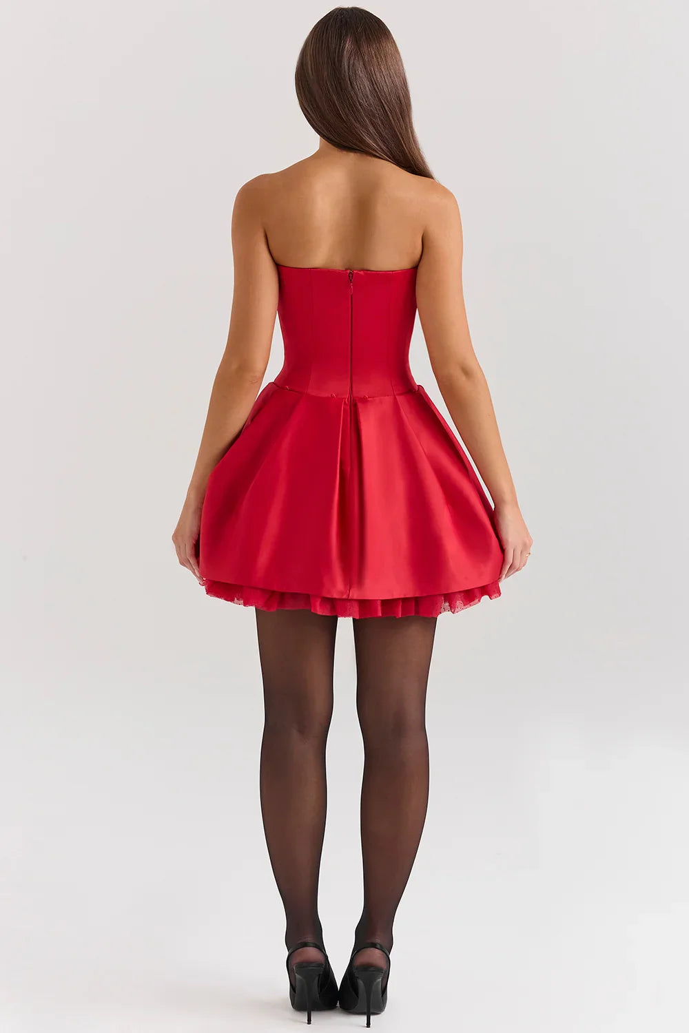 Minivestido de satén rojo con lazo desmontable