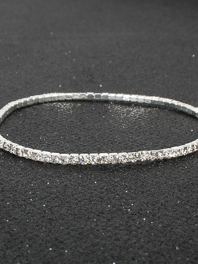 Bracelet Classic Fashion Vintage Theme Personalized Rhinestone Bracelet Jewelry Silver / Black / Red For Party Evening Gift Daily Birthday for Women