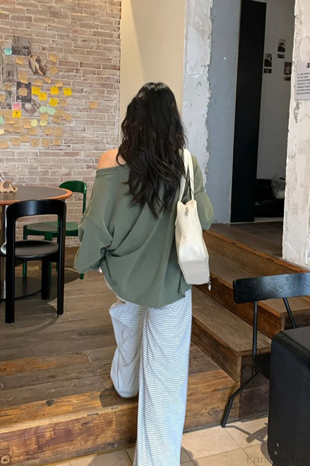 Off-Shoulder Graphic Letter Relaxed Sweatshirt