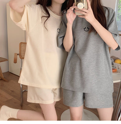 Conjunto de pijama holgado informal con estampado de gofres y sonrisas para mujer