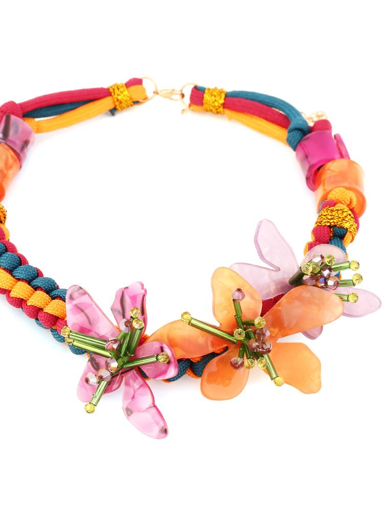 Collar con tejido de flores acrílicas Riva