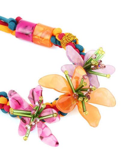 Collar con tejido de flores acrílicas Riva