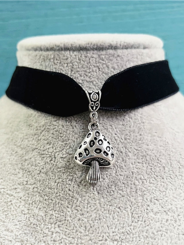 necklace Vintage Halloween Heart Necklaces for Women