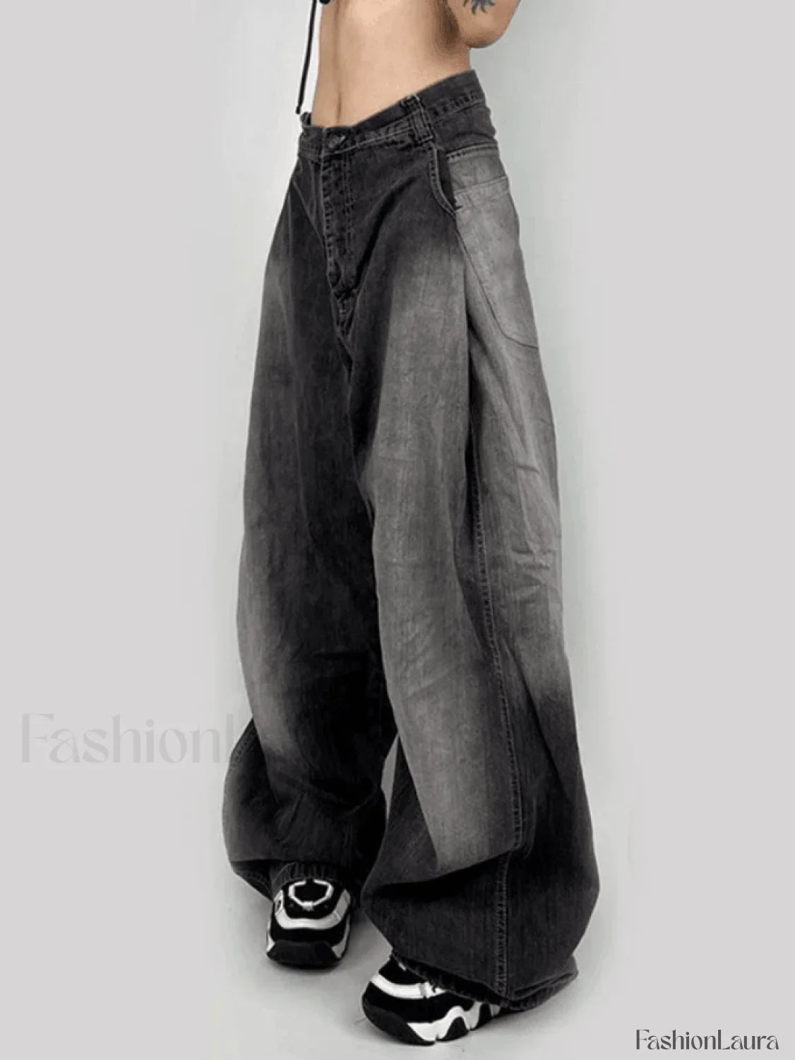 Washed Contrast Waist Pleated Relaxed Leg Boyfriend Jeans