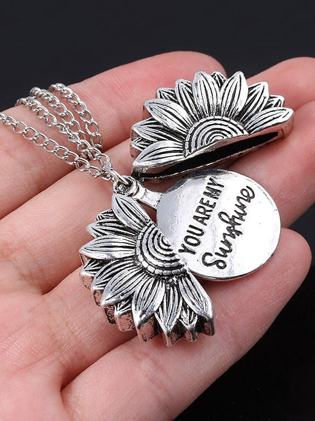 necklace Fashion Street Sunflower Necklaces / Gold / Silver / Fall / Winter / Spring for Women