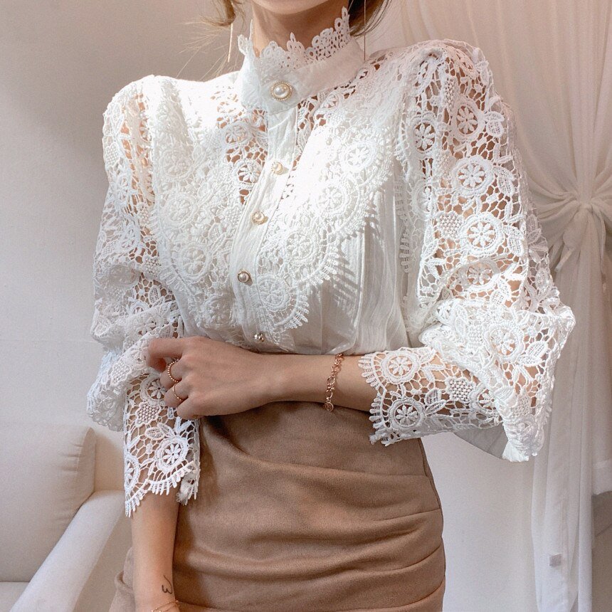 Blusa elegante de encaje con mangas abullonadas y botones para mujer | Ideal para primavera/verano