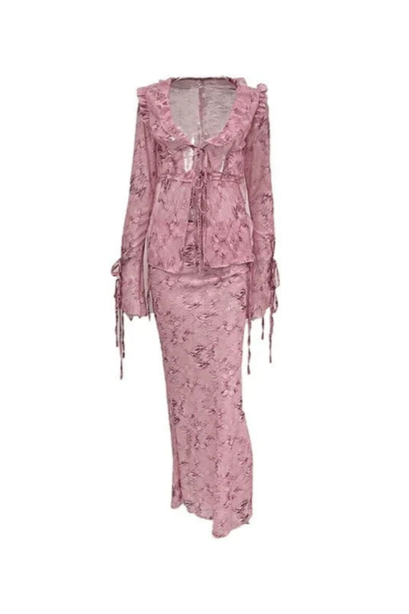 Traje de dos piezas con blusa y falda larga con estampado de orejas de madera y cobra