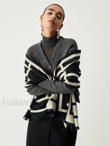 Wool Blend Graceful Geometric Pattern Scarf