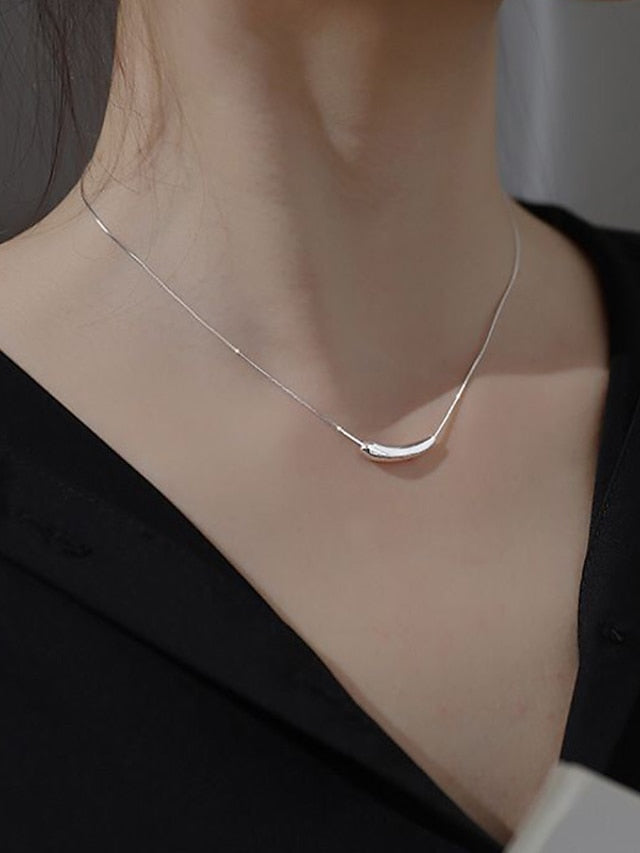 1PC Necklace Dolphin Tail Pendant Necklace for GirlsWomenCrystal Fish Tail Choker Necklace Jewelry Gift 14k Gold Plated Cute Open Heart Chain Necklace for Women Minimalist Jewelry Necklace for Women